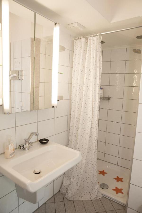 Air Boardinghouse Tulip Stockum, Zu Fuss - 3 Minuten Zur Messe Düsseldorf Extérieur photo