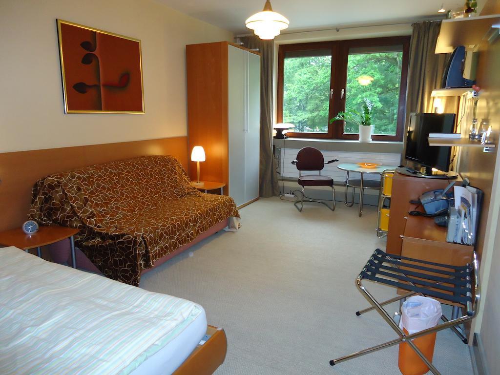 Air Boardinghouse Tulip Stockum, Zu Fuss - 3 Minuten Zur Messe Düsseldorf Chambre photo