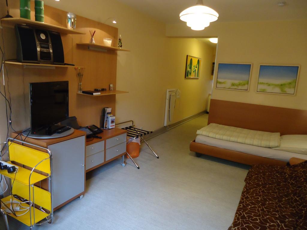 Air Boardinghouse Tulip Stockum, Zu Fuss - 3 Minuten Zur Messe Düsseldorf Chambre photo